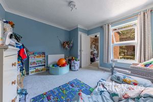 bedroom2- click for photo gallery